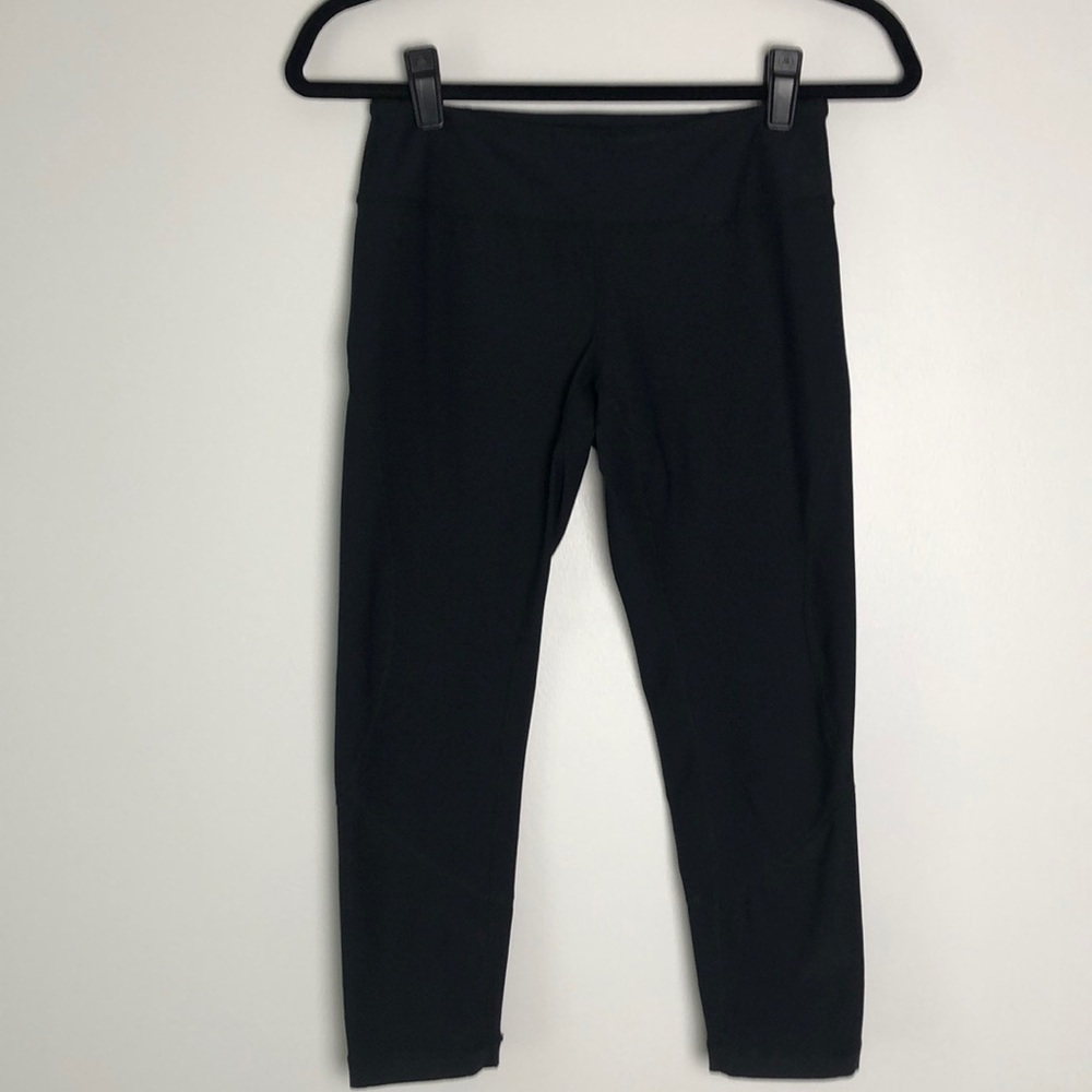 Zella l Black Reversible Cropped Leggings